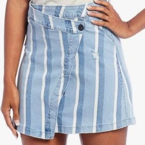 Kut from the Kloth mini skirt style Connie size 8